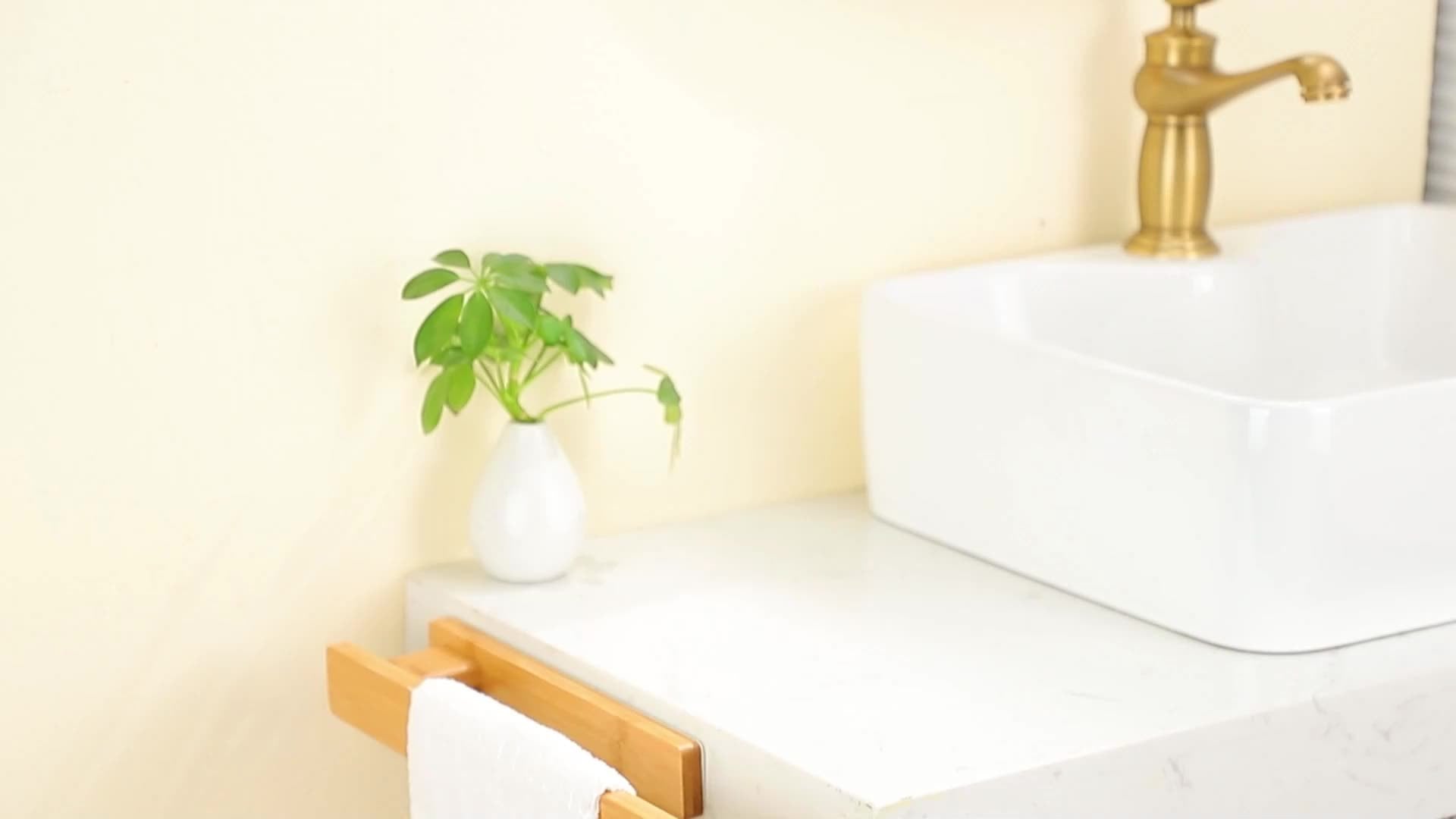 Modern Wooden Towel Holder – Elegant Wall-Mount Without Tools