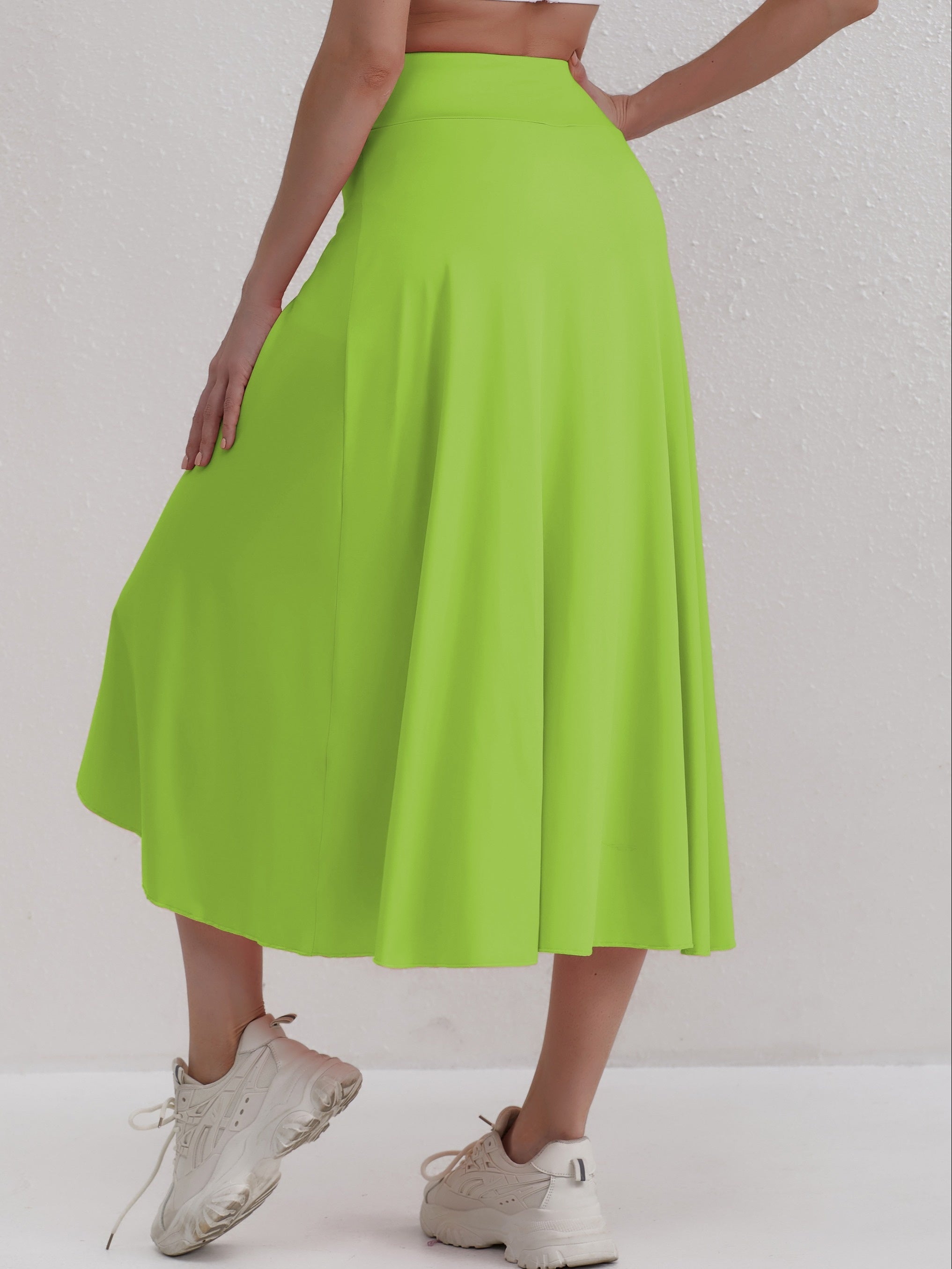 Stylish Asymmetrical Sports Skirt for Women – For Movement and Comfort