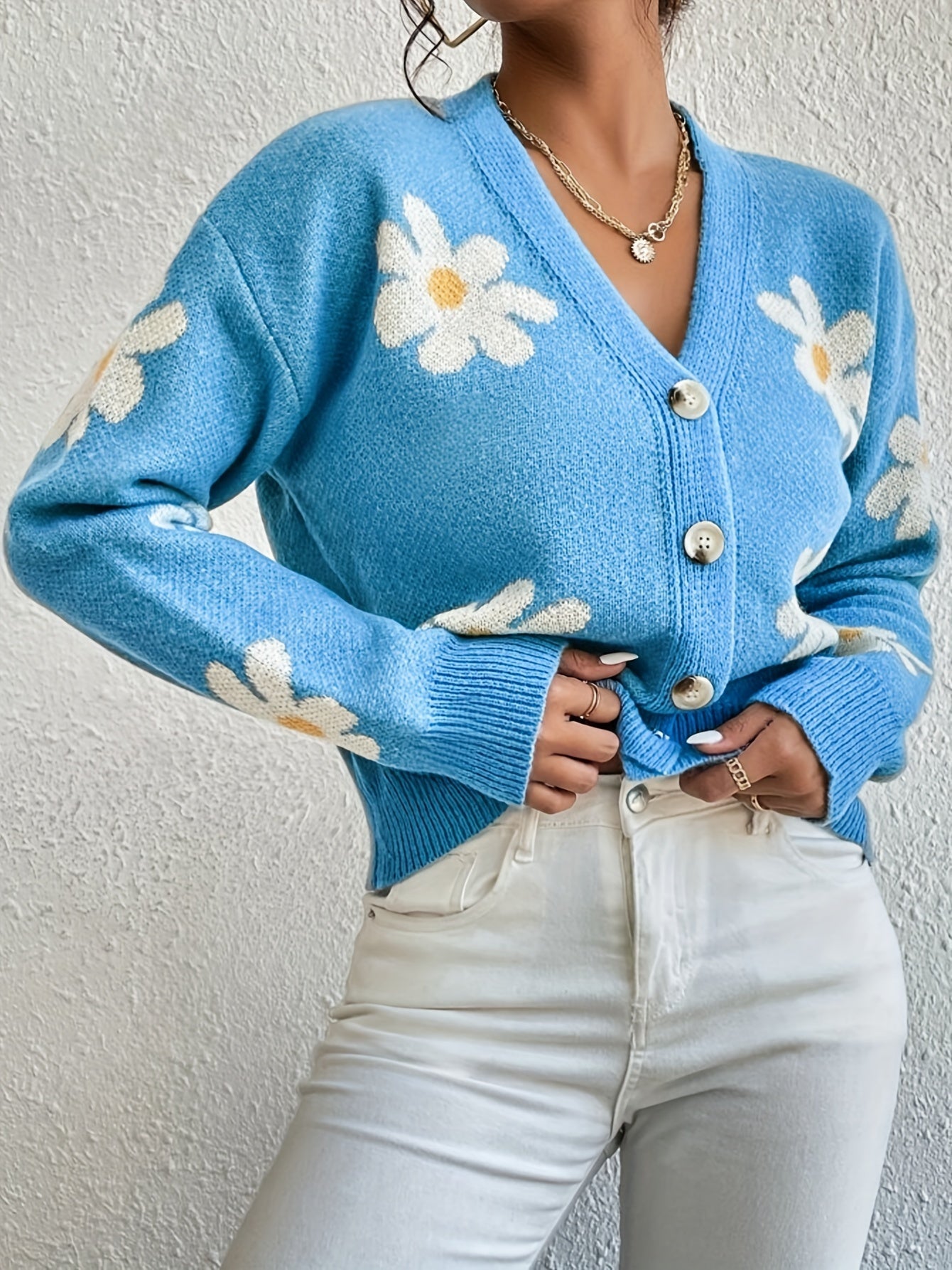 Joyful Flowers Cardigan – Comfortable and Stylish for Spring and Autumn