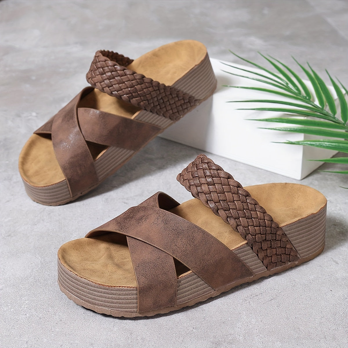 Chic Woven Platform Sandals for Women – Stylish and Comfortable for Summer Days
