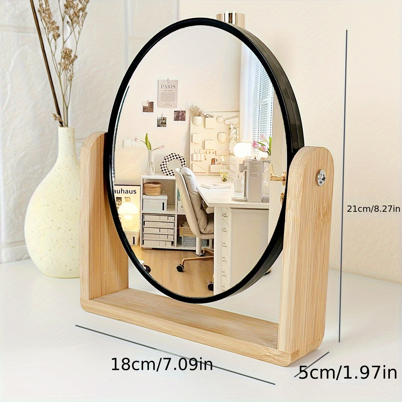 Stylish Double-Sided Makeup Mirror – Practical and Atmospheric
