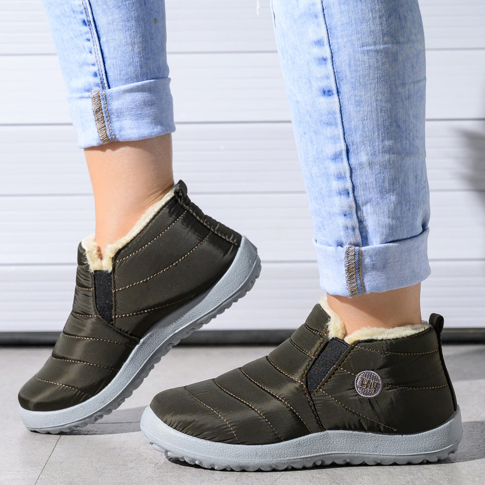 Unisex Warm and Waterproof Winter Boots - Ideal for Cold Days