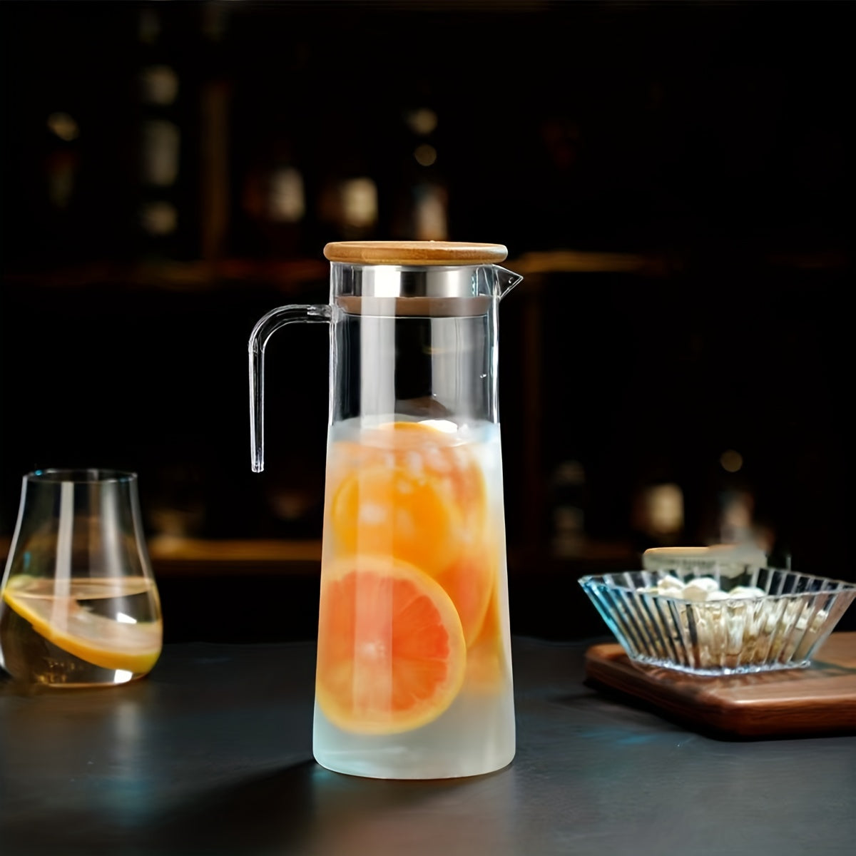Glass Water Pitcher with Lid – Ideal for Juice, Bubble Tea, and Refreshing Summer Drinks