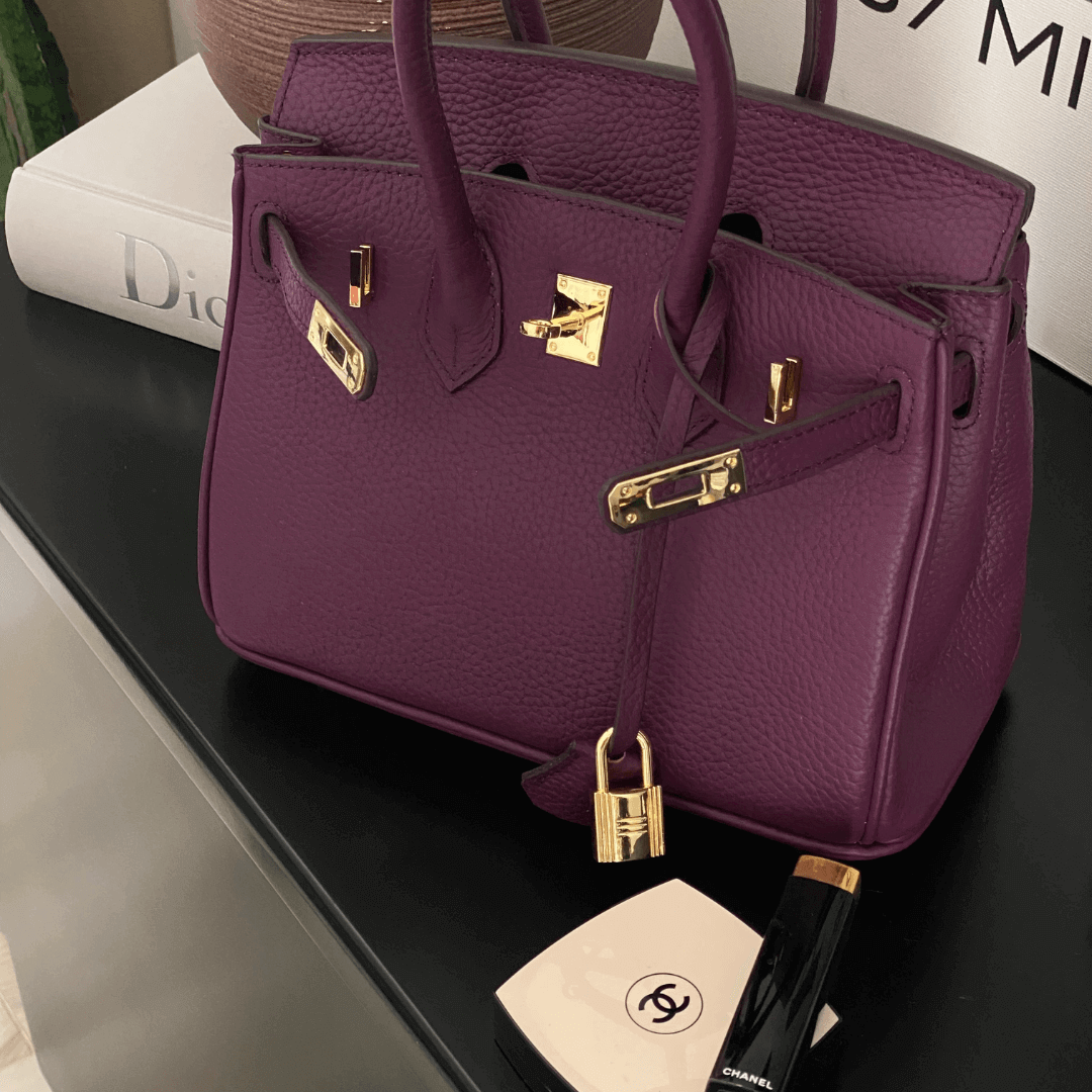 Leather Handbag for Women – Timeless Elegance and Space