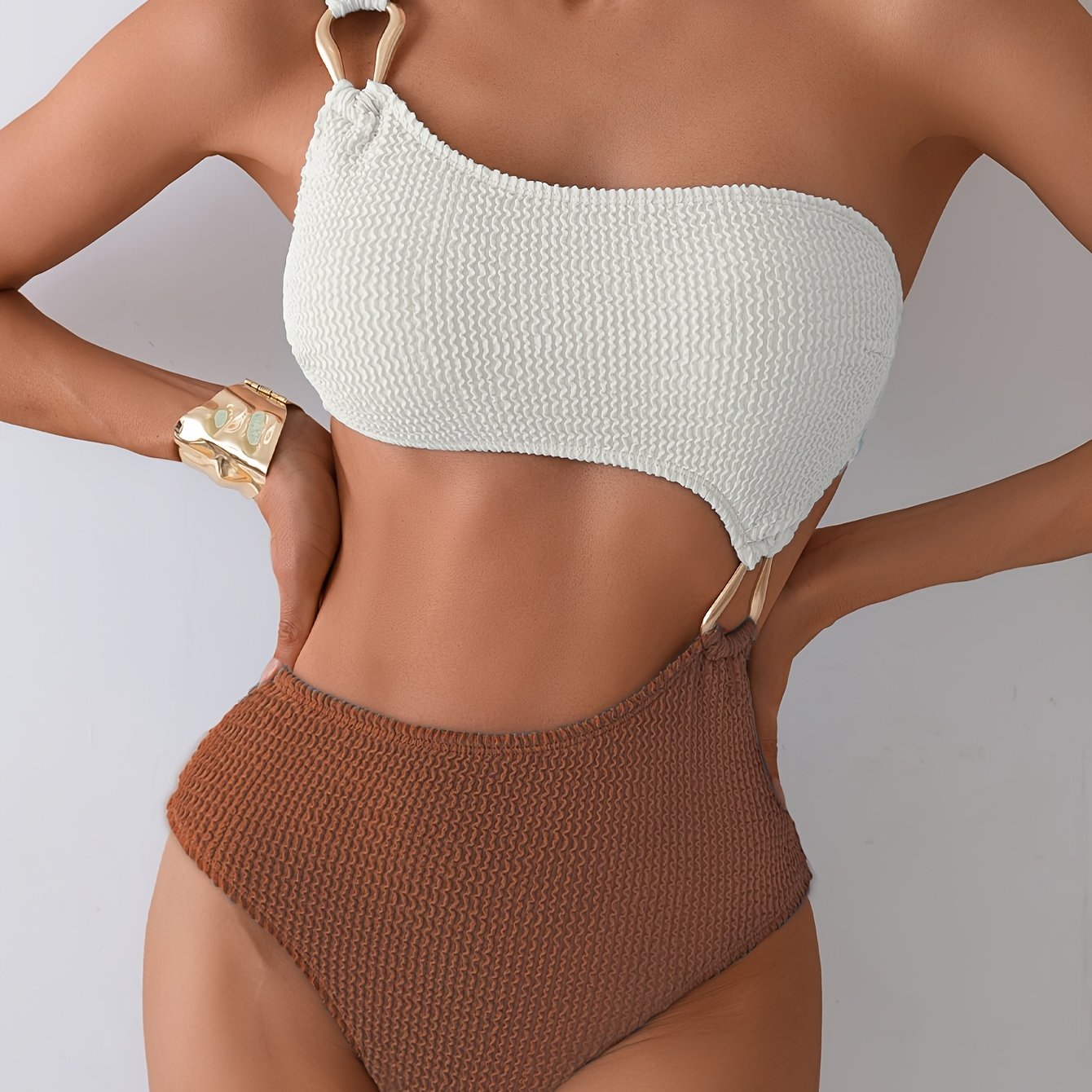 Elegant Women's One-Shoulder Swimsuit – Comfort and Design