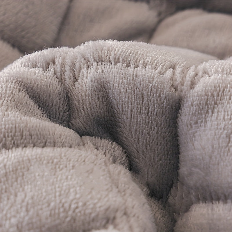 Elegant Quilted Sofa Cover – Comfort and Protection