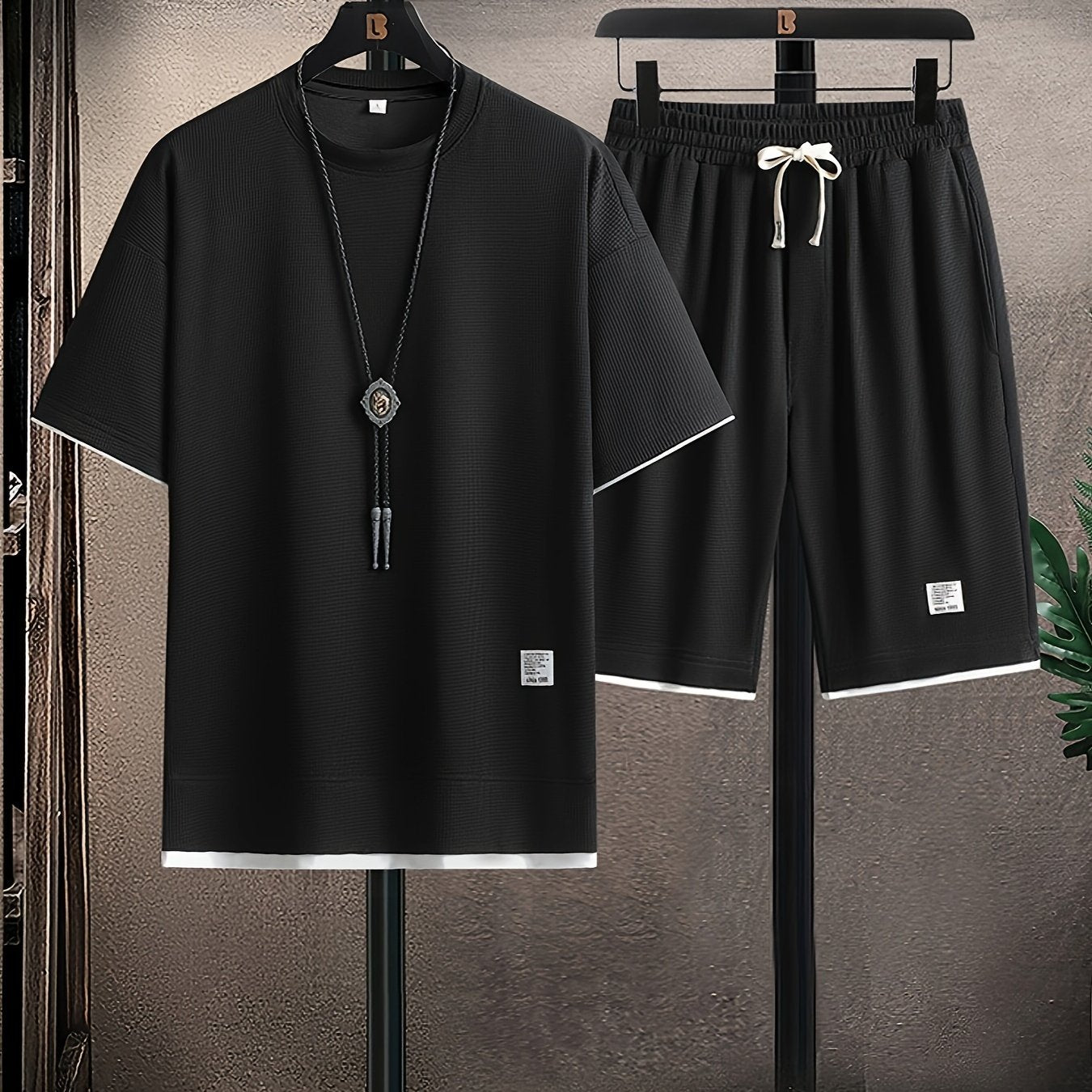 Trendy Men's Set Round Neck – Comfortable and Breathable for Active Summers