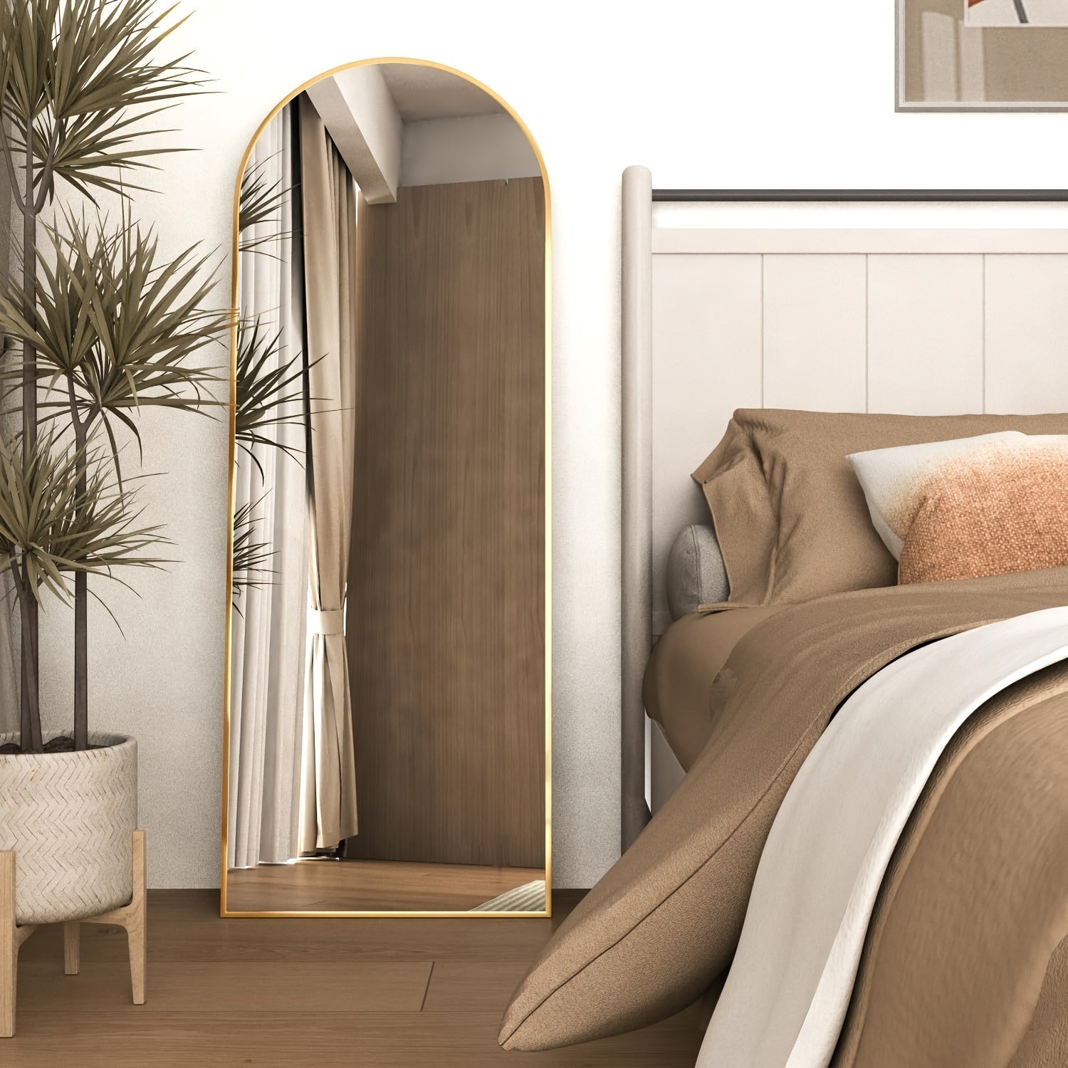 Curved Full-Length Mirror – Stylish and Functional