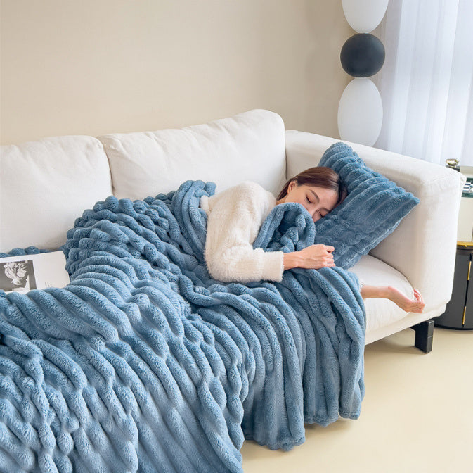 Cozy Comfort Blanket - The Perfect Warmth for Winter Evenings