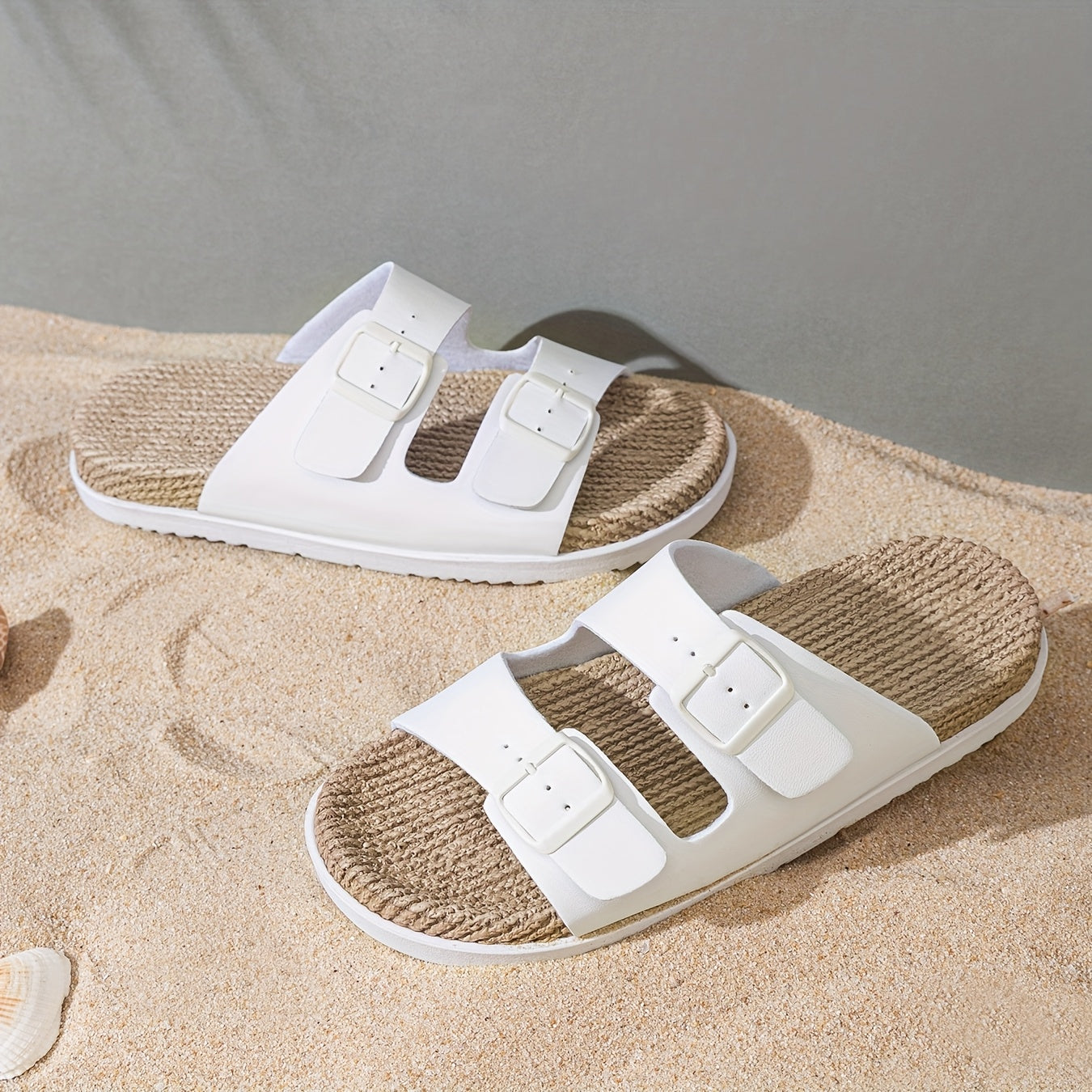 Stylish Men's Slippers – Breathable with Buckle Straps and Non-Slip Sole