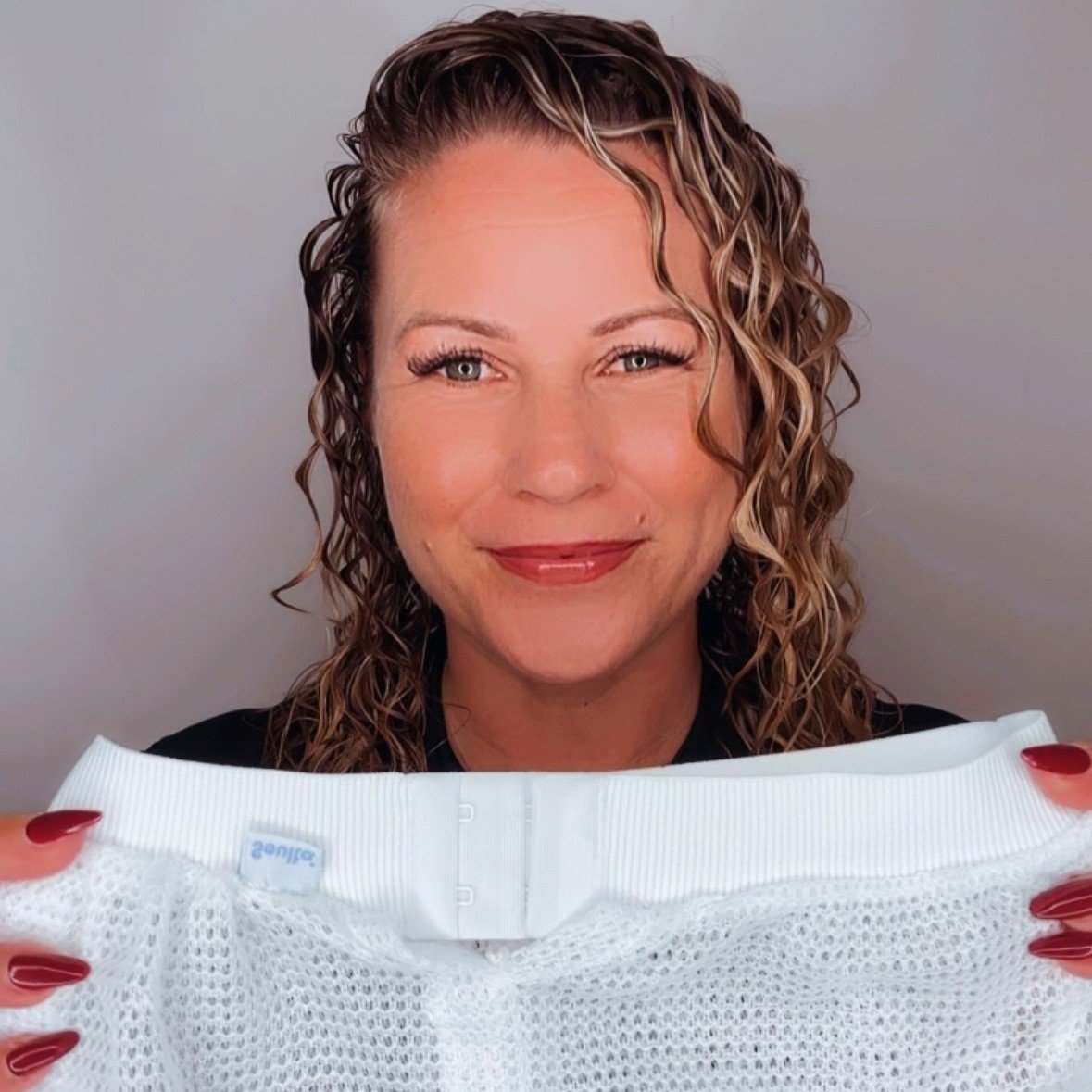 Net Plopping Cap – Comfortable and Efficient Drying for Curly Hair