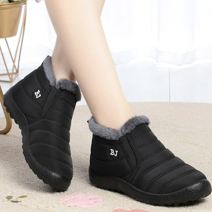 Unisex Warm and Waterproof Winter Boots - Ideal for Cold Days