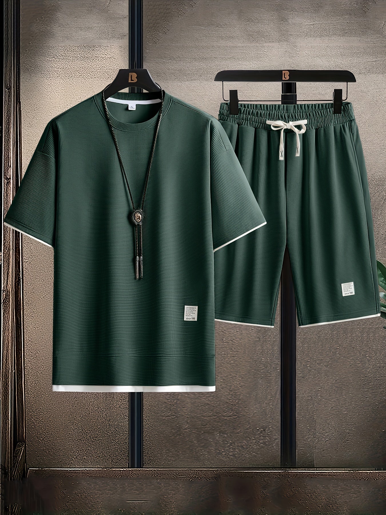 Trendy Men's Set Round Neck – Comfortable and Breathable for Active Summers