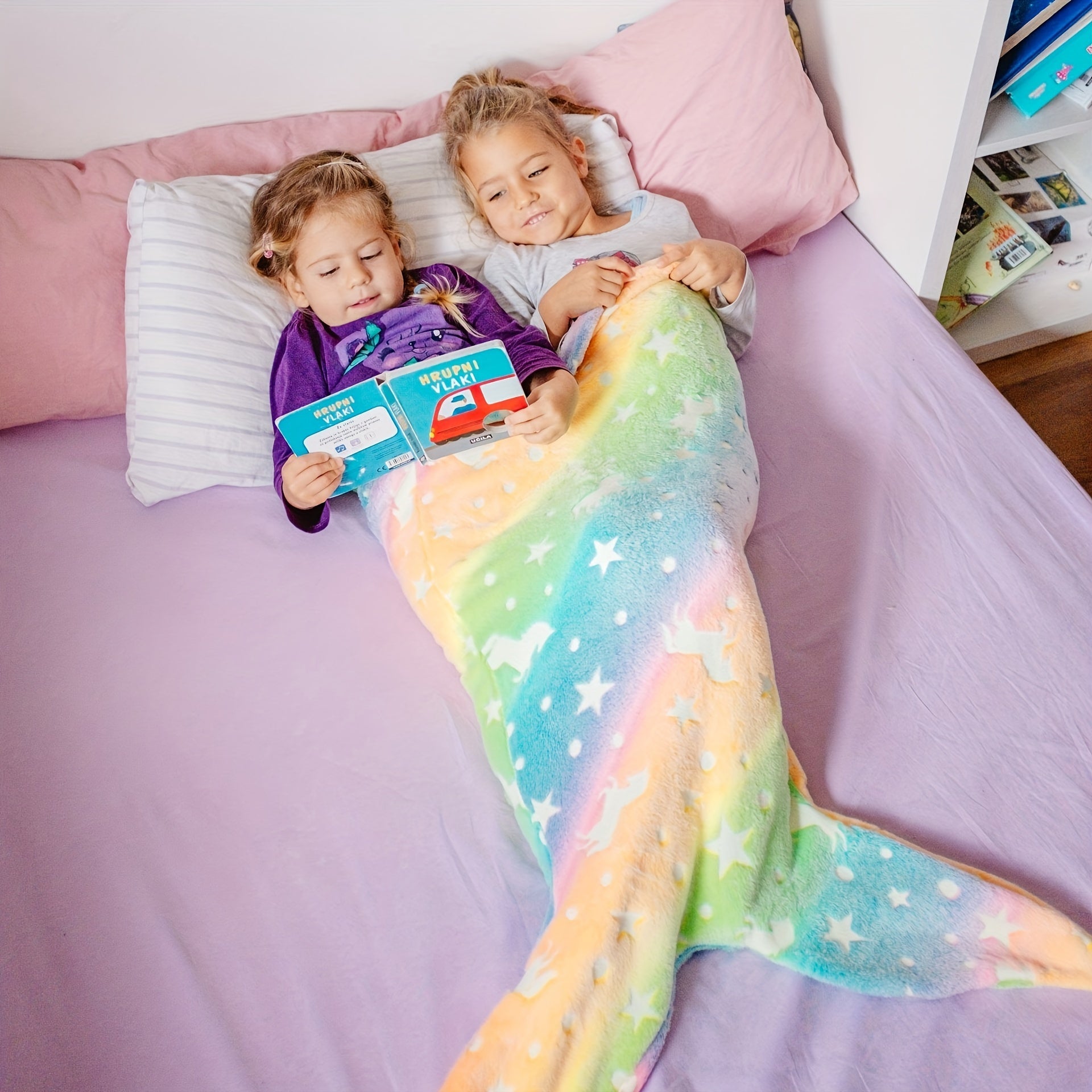 Magical Mermaid Sleeping Bag with Glow-in-the-Dark Effect – Soft Fleece Blanket for Children