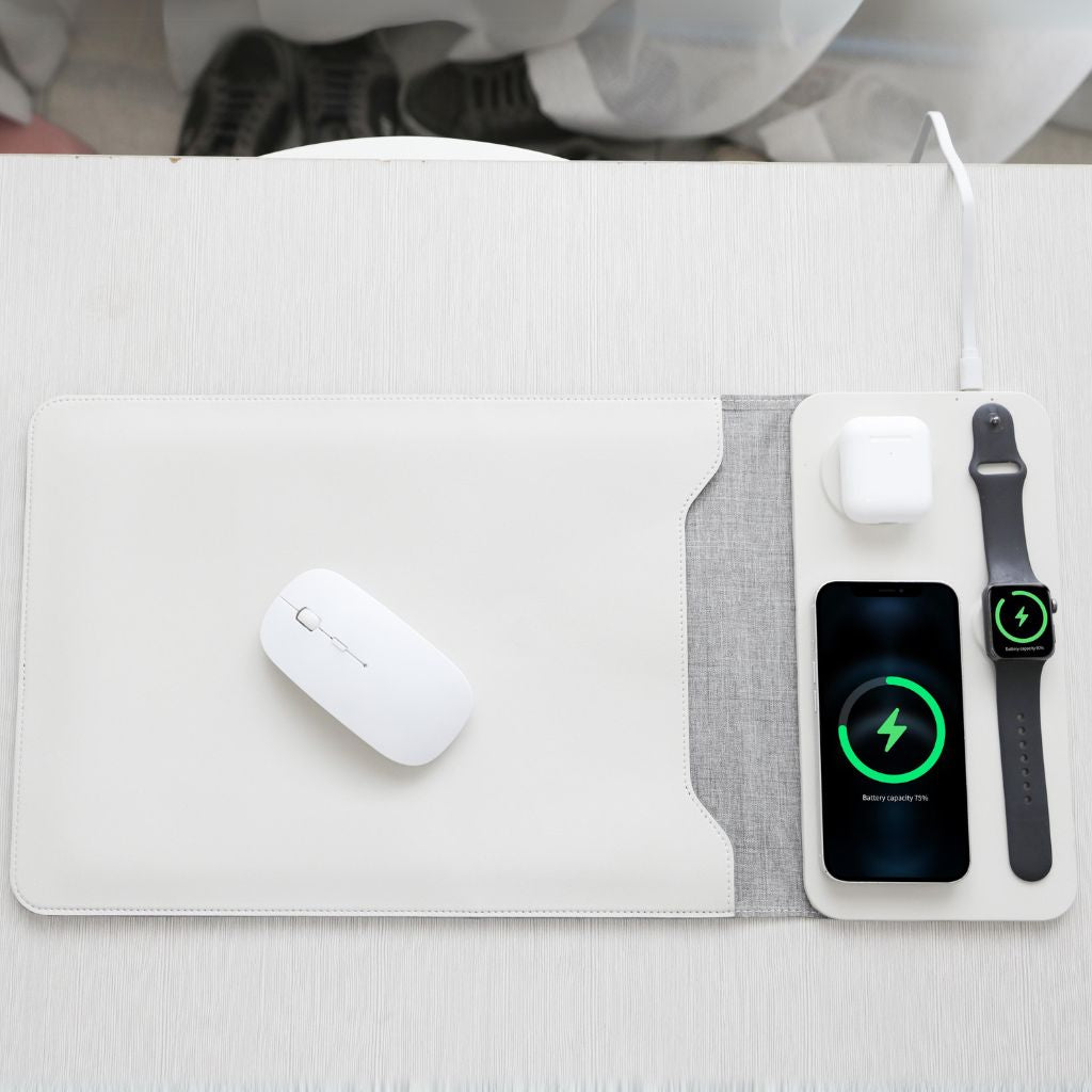 PowerDesk Sleeve – Slim Laptop Case with Wireless Charging Function