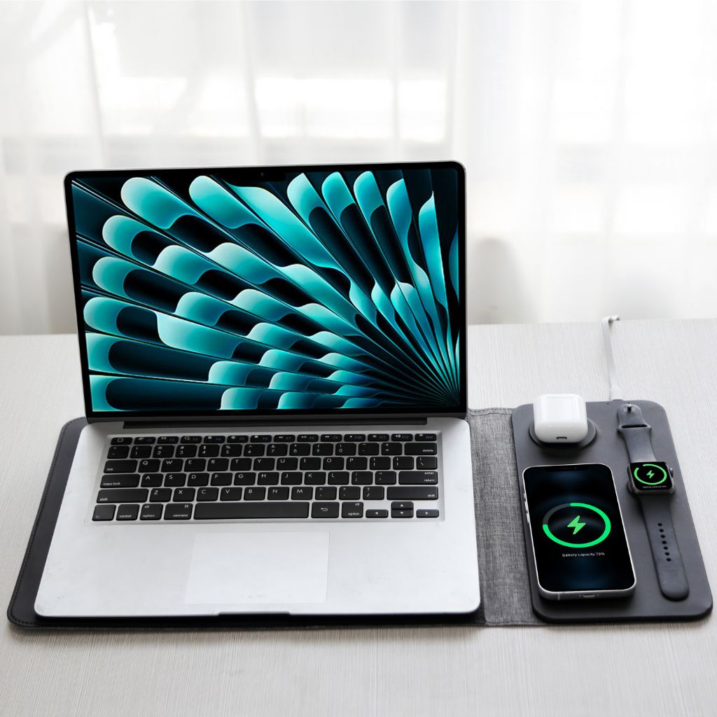 PowerDesk Sleeve – Slim Laptop Case with Wireless Charging Function