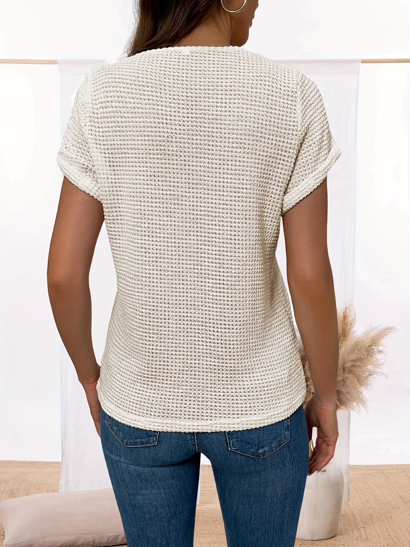 Ladies Casual T-shirt with Lace - Comfort and Elegance