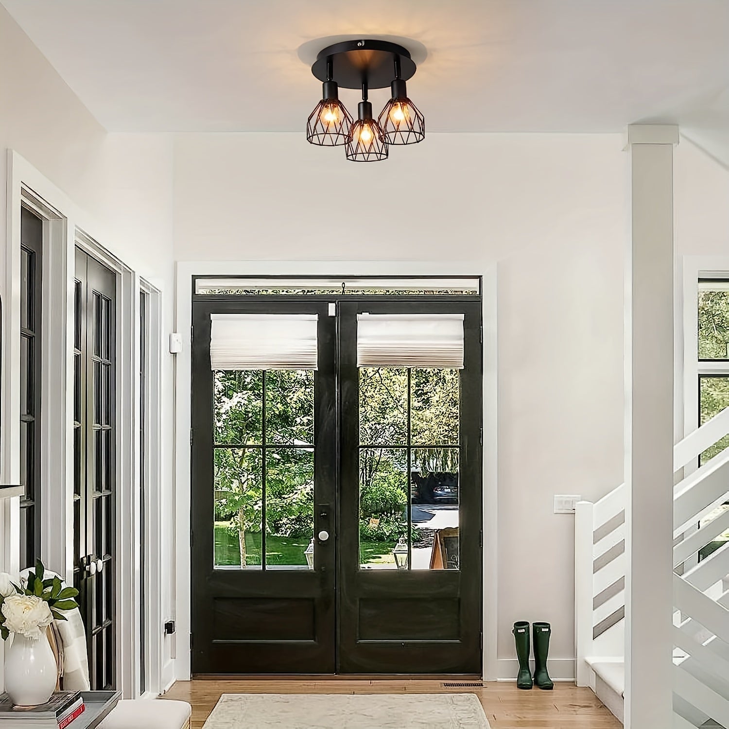 Industrial Three-Light Ceiling Lamp - For Flexible and Modern Lighting