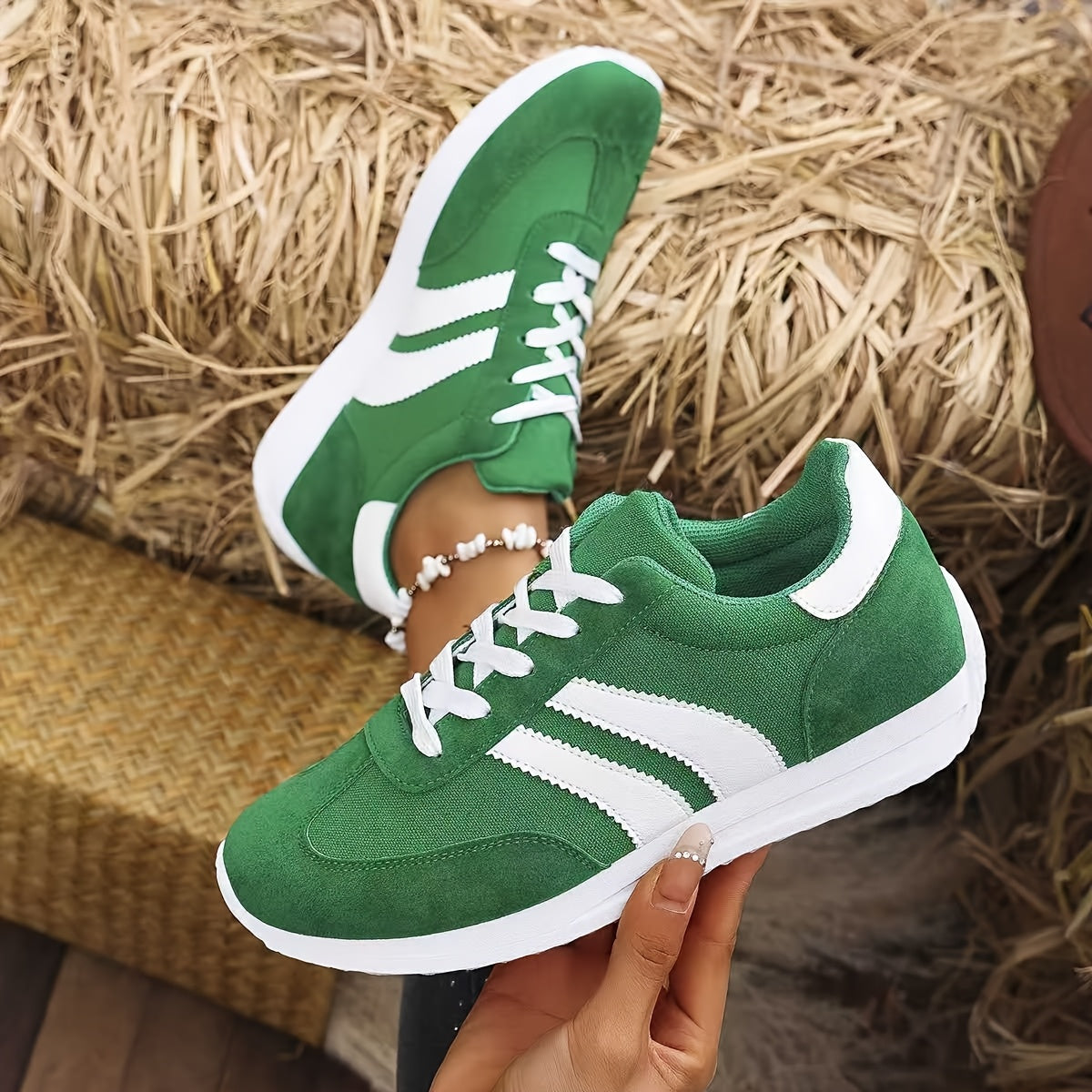 Fashion-Conscious Women's Sneakers – Comfortable and Breathable for All Seasons