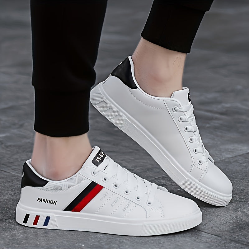 Lace-up Sneakers for Men – Striped Design and Excellent Grip for Athletic Activities