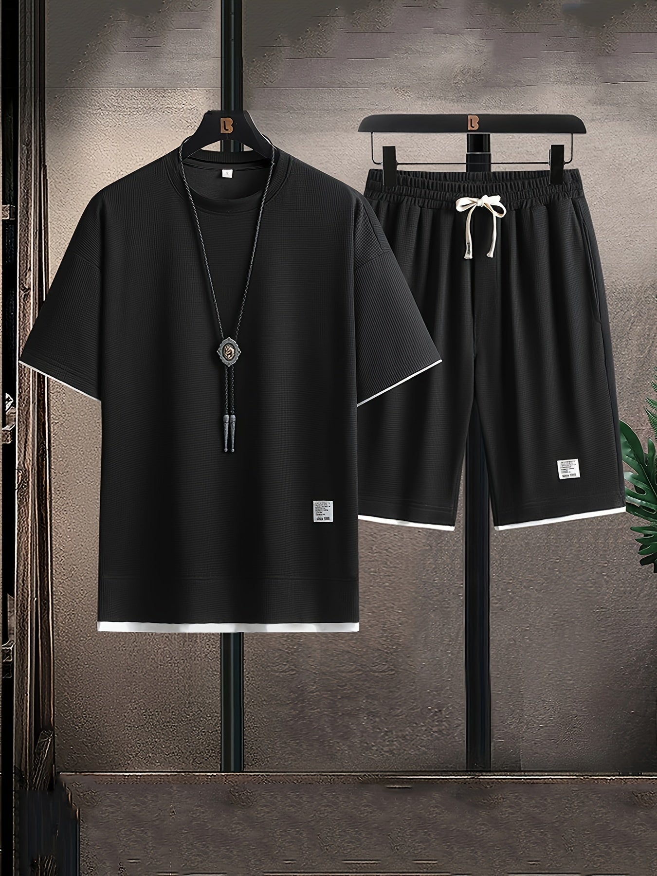 Trendy Men's Set Round Neck – Comfortable and Breathable for Active Summers