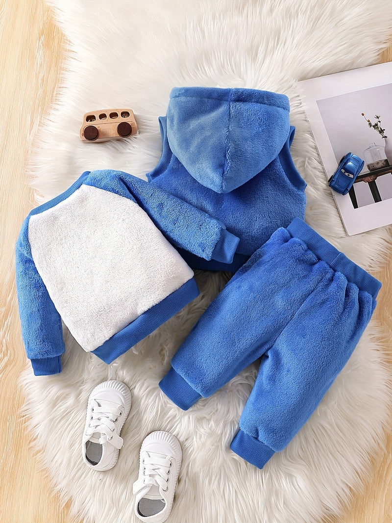 Zoomer Baby Set – Cute Car Embroideries for the Colder Days