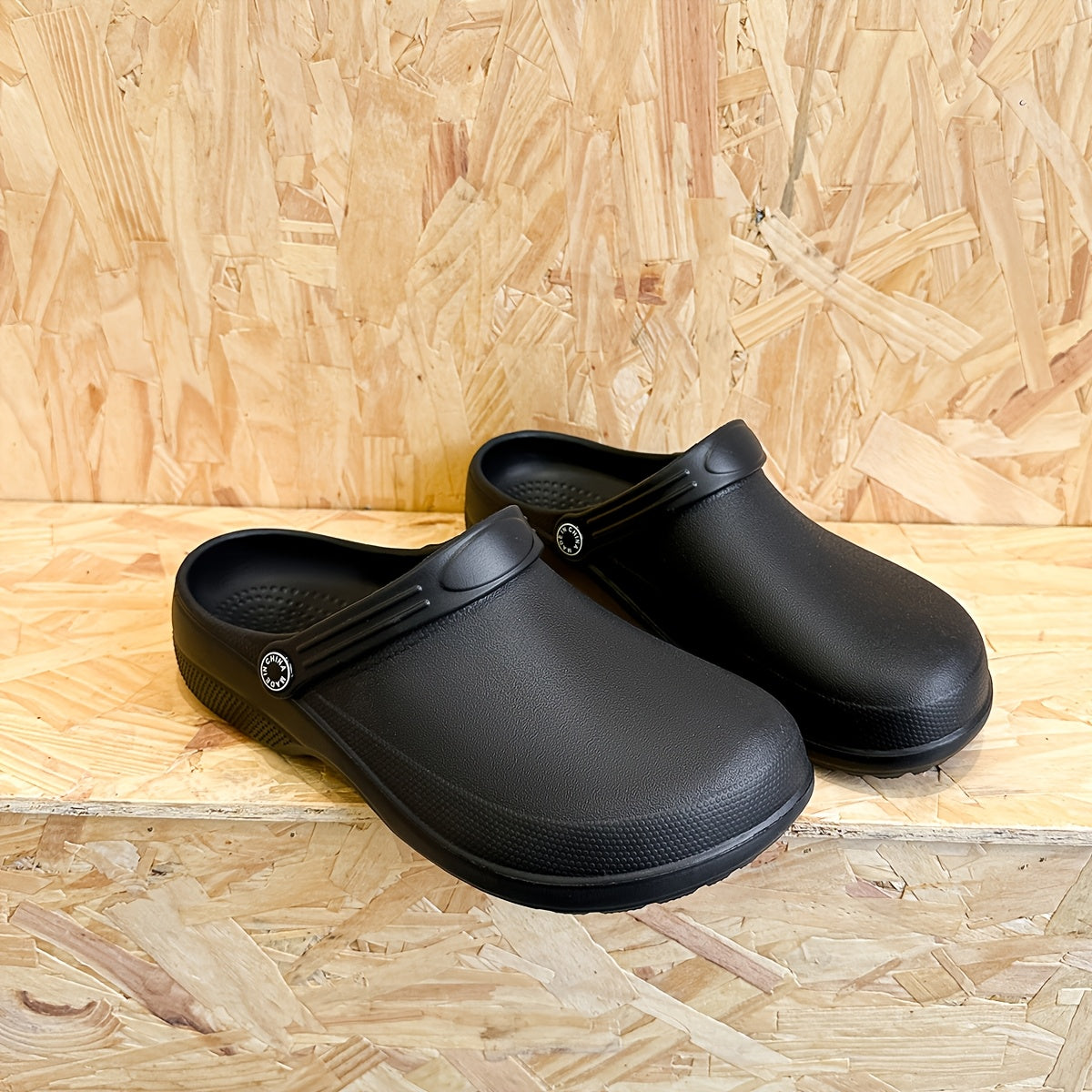 Non-slip Garden and Work Clogs for Men – Comfortable Slip-ons for Every Season