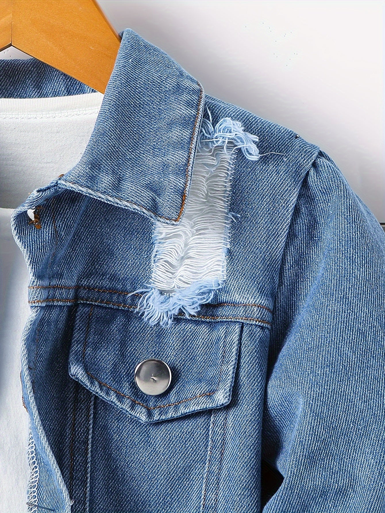 Casual Ripped Denim Jacket and Pants Set – Perfect for Adventurous Boys
