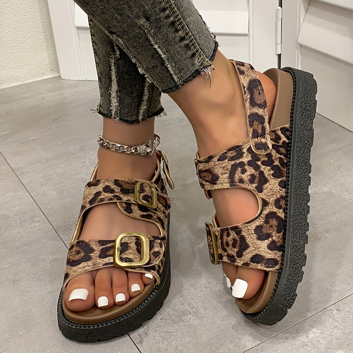 Trendy Women's Platform Sandals – Stylish and Comfortable
