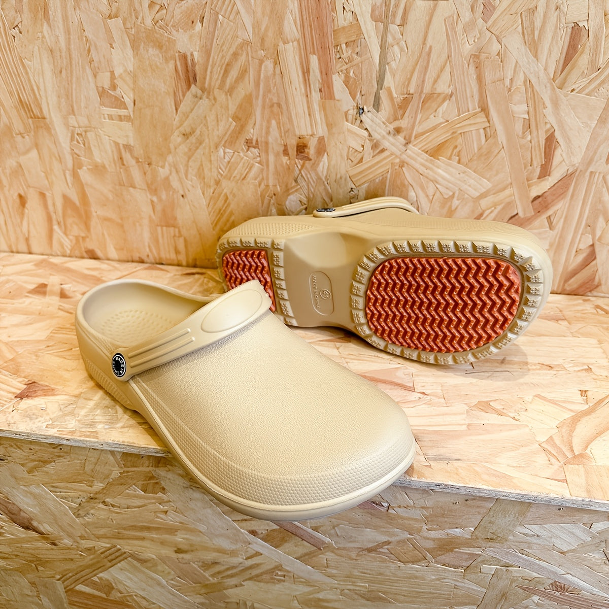 Non-slip Garden and Work Clogs for Men – Comfortable Slip-ons for Every Season