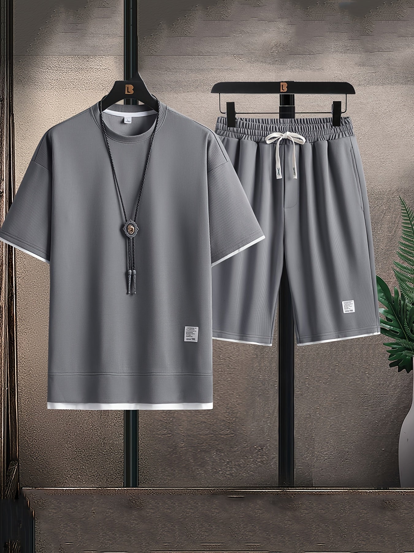Trendy Men's Set Round Neck – Comfortable and Breathable for Active Summers