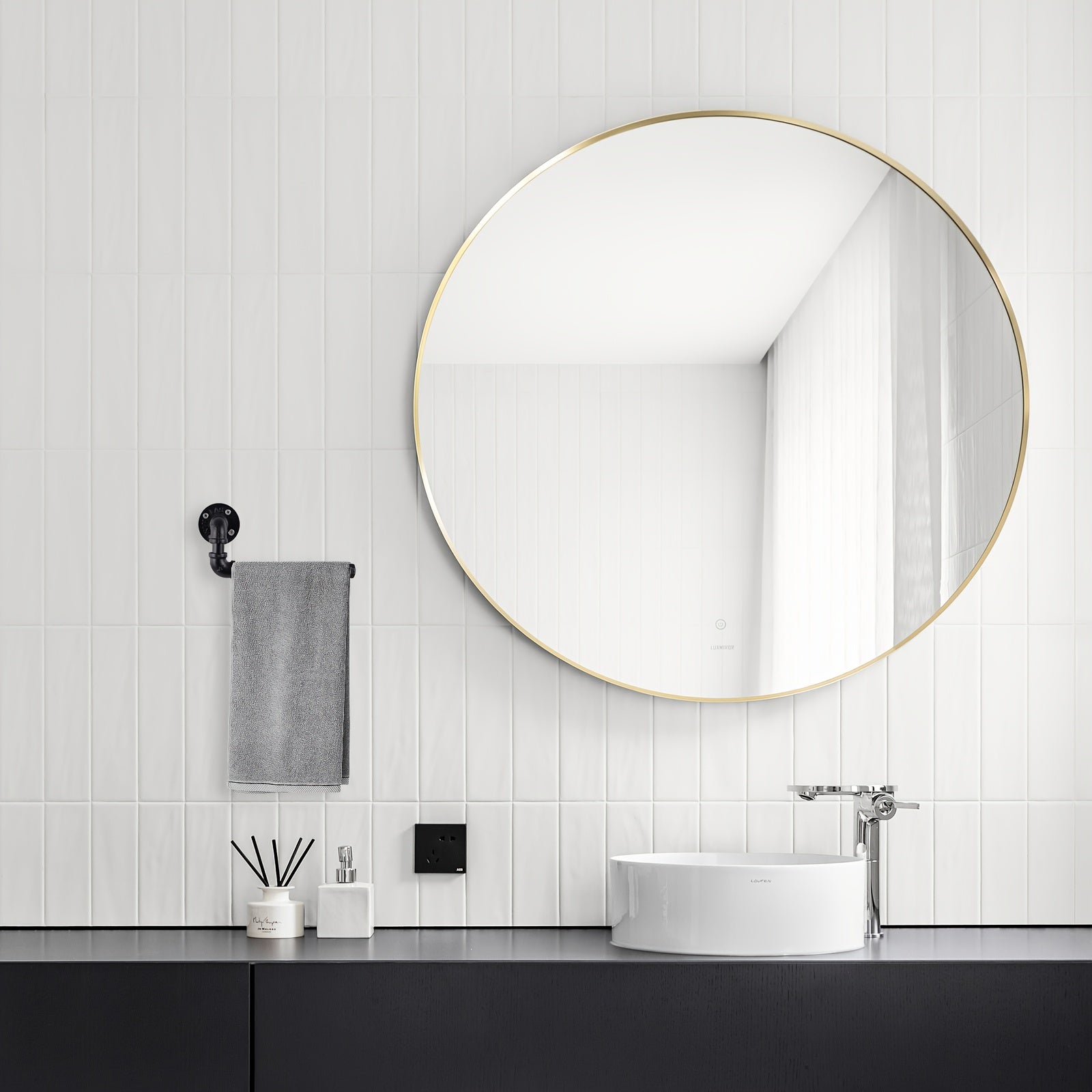 Industrial Toilet Paper Holder - For a Stylish Bathroom