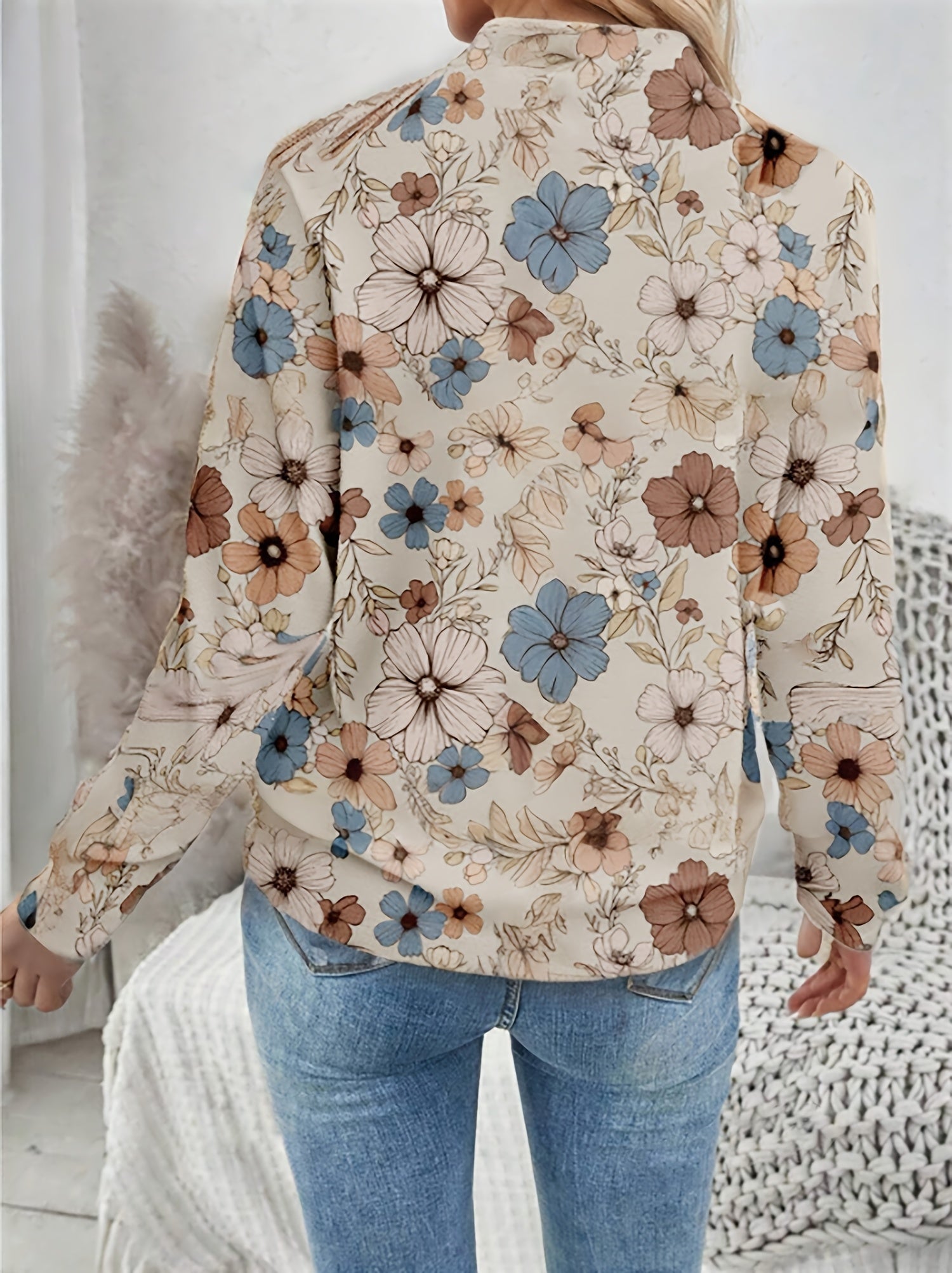 Ladies Summer Floral Bomber Jacket – Airy and Stylish for Spring and Autumn