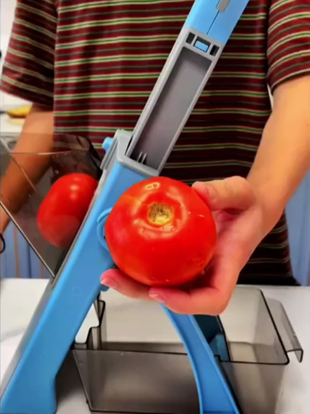 Multifunctional Vegetable Slicer – Safe, Adjustable, and with Large Capacity