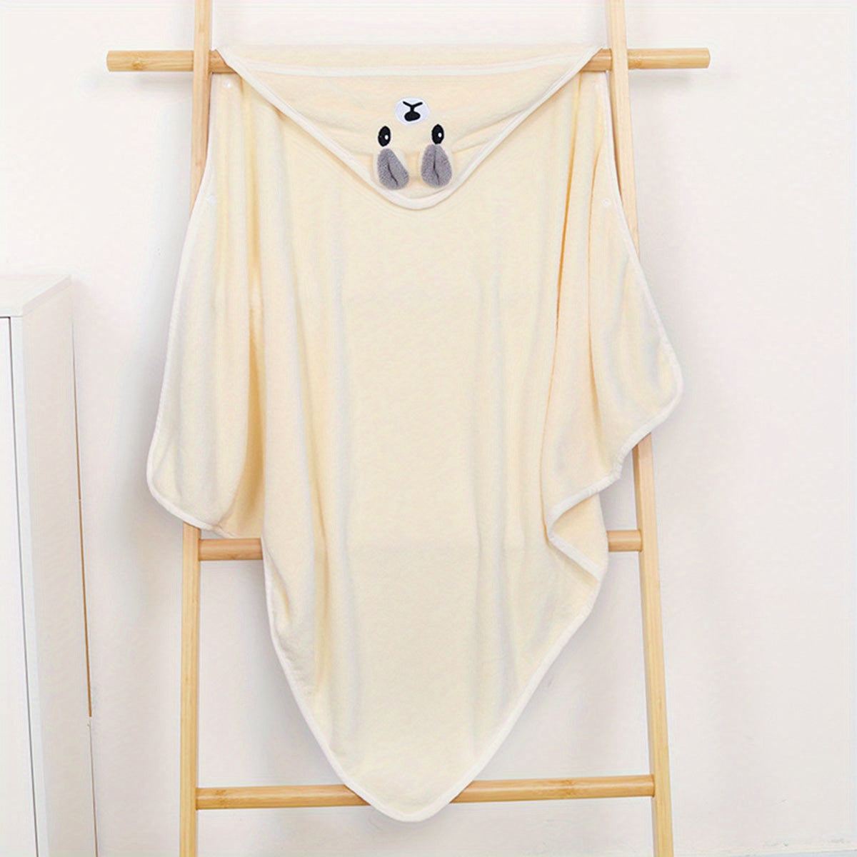 Cute Kids Bath Towel - For Bath Time Fun with a Cuddly Hood