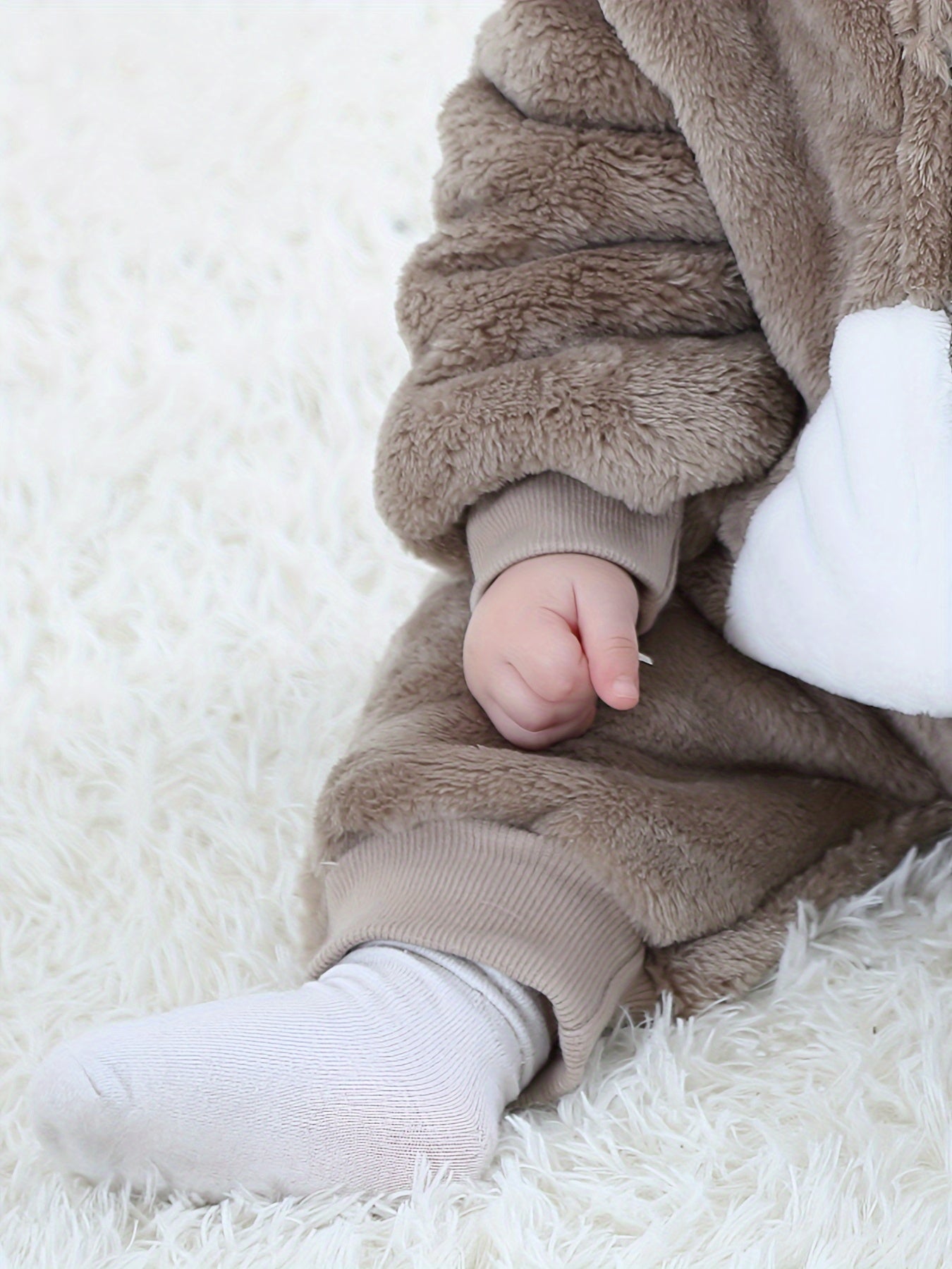 Bennie Bear Romper for Babies - Warm and Cozy Jumpsuit for Outdoors