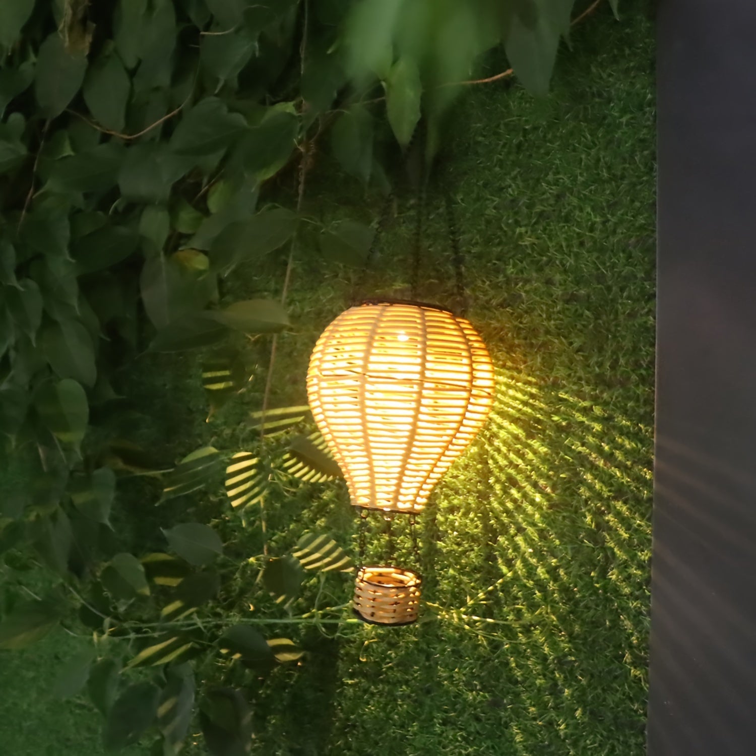 Hot Air Balloon Garden Light - For Magical Evenings in Your Garden