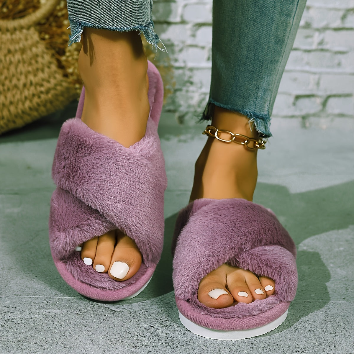 Ladies Plush Slip-On Slippers - Luxe Comfort with Anti-Slip