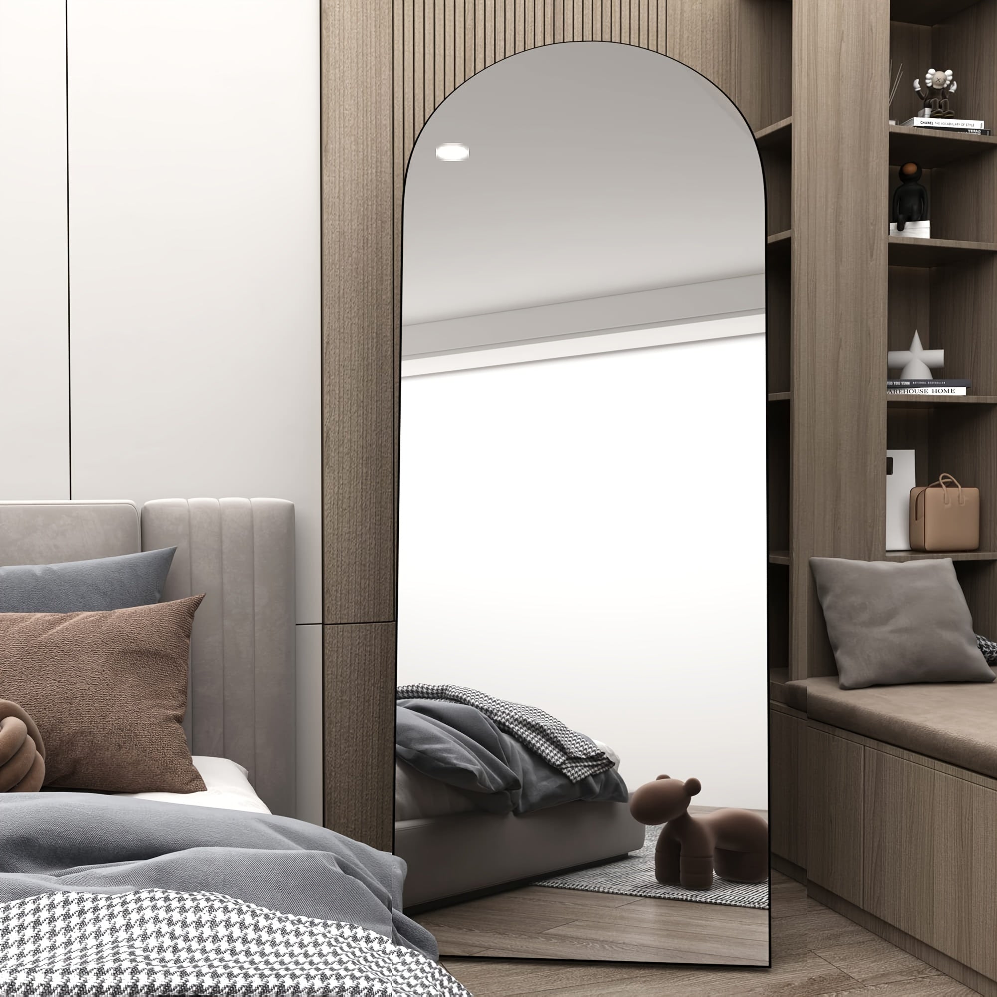 Curved Full-Length Mirror – Stylish and Functional