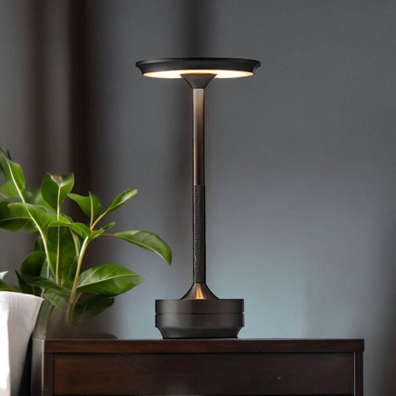 Aura Luxe Table Lamp – Modern Design with Warm and Adjustable Light