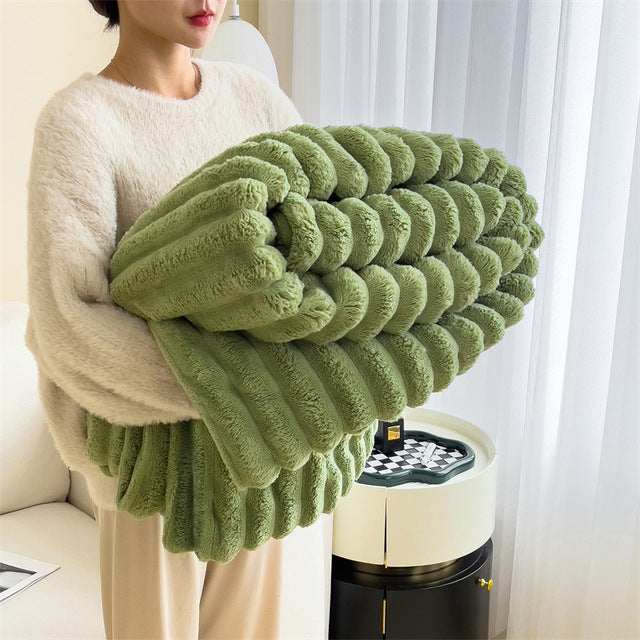 CozyCloud Luxury Blanket – Soft, Warm, and Stylish