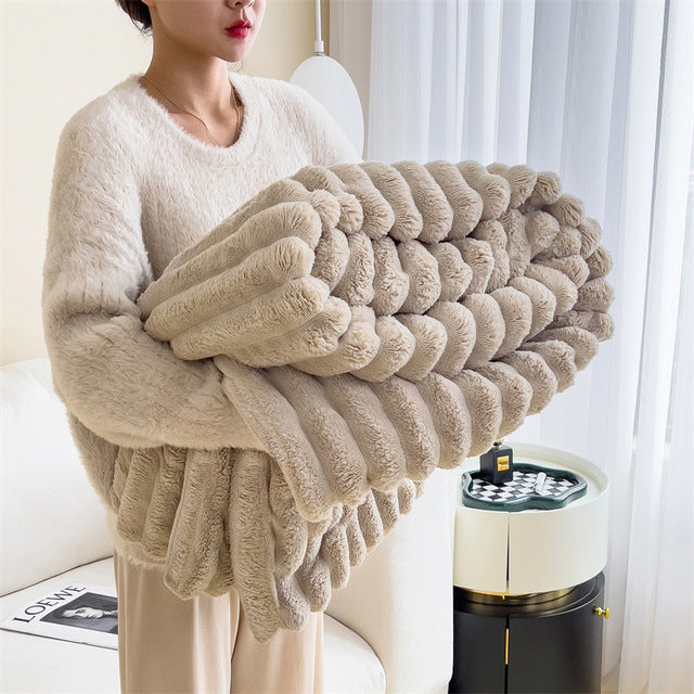 CozyCloud Luxury Blanket – Soft, Warm, and Stylish