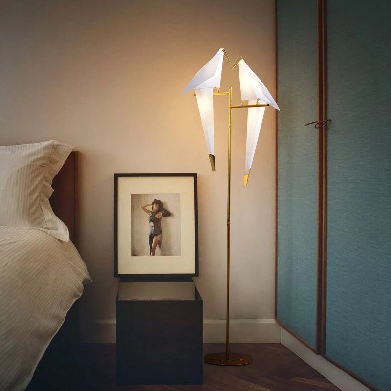 Origami Birdy Table Lamp – Cozy Warm Light and Modern Wing Design