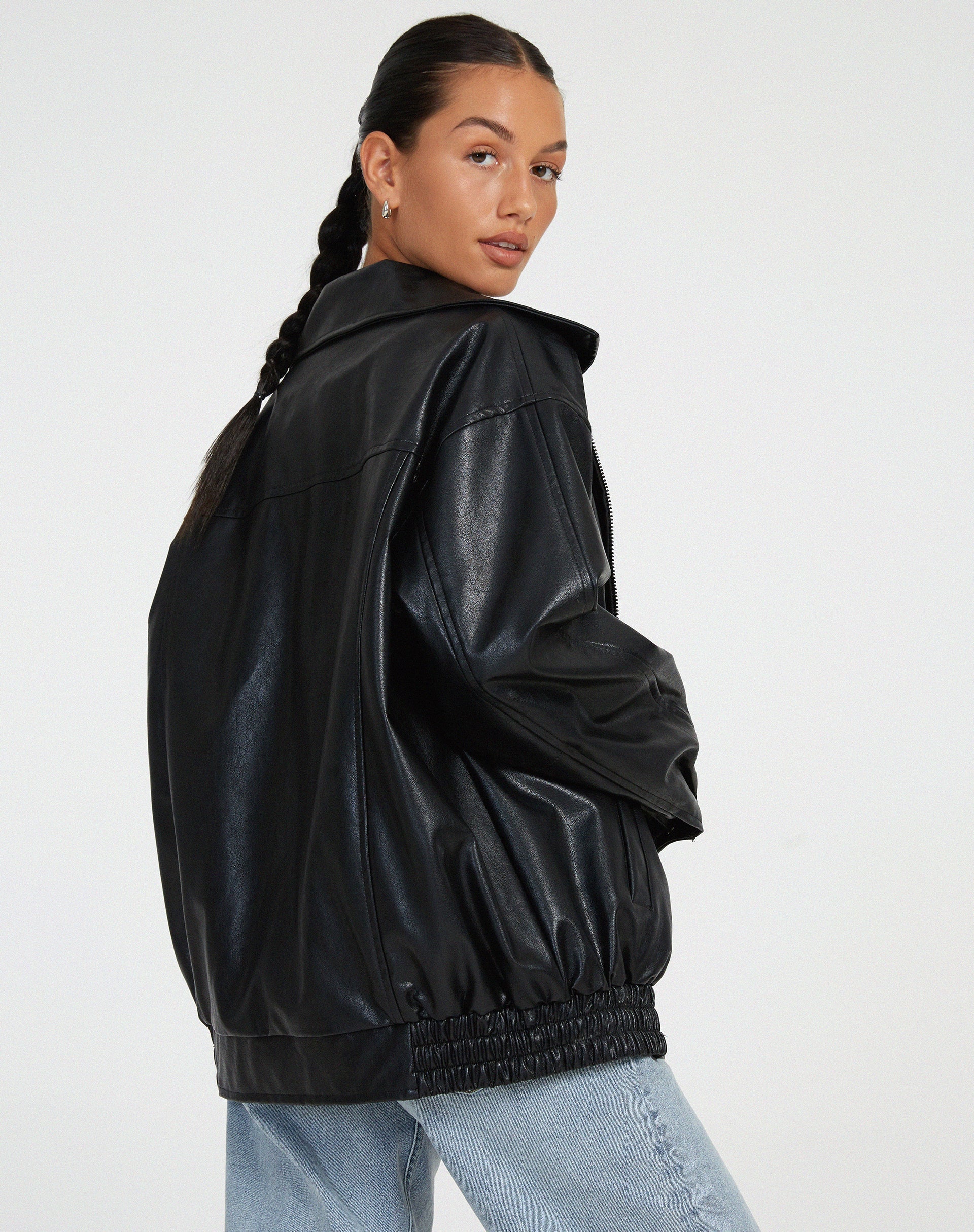 Stylish Oversized Leather Jacket – Comfortable and Trendy for Every Day