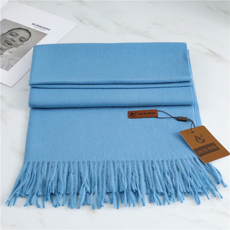 Cozy Chic Scarf - Warm and Stylish
