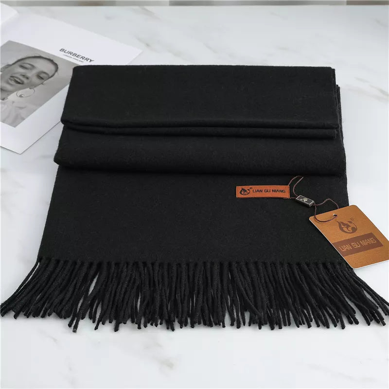 Cozy Chic Scarf - Warm and Stylish