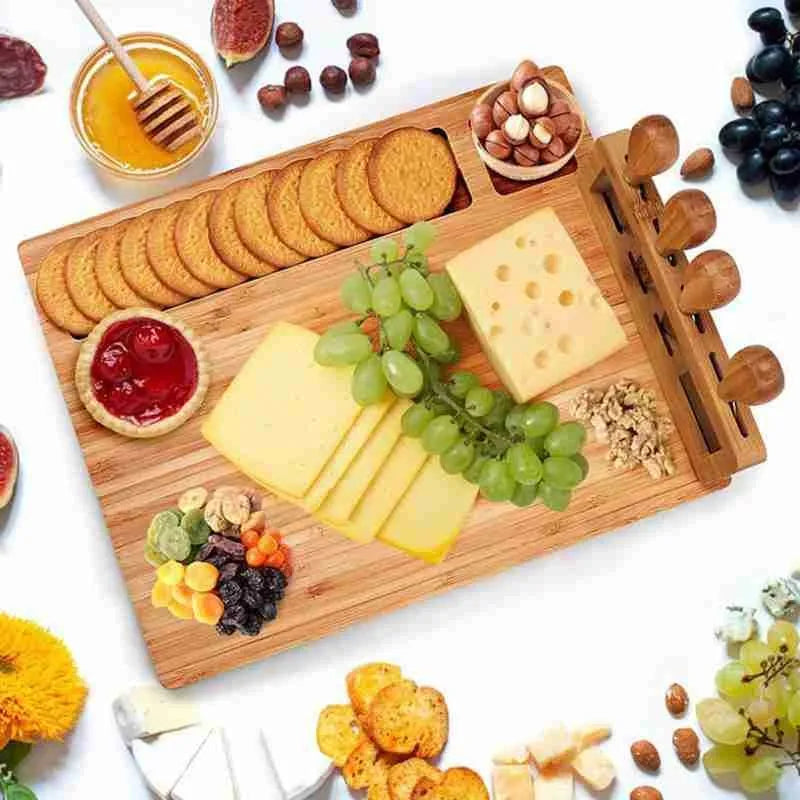 BambooServe Cheese Board Set – Stylish and Functional Enjoyment