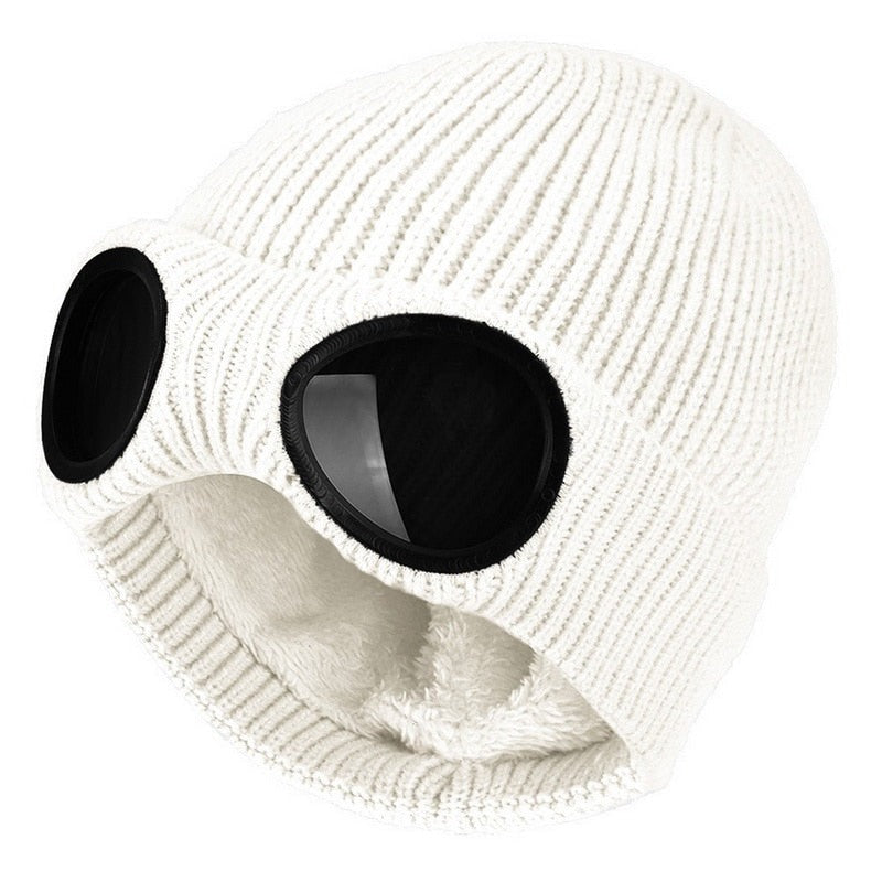 Knitted Winter Beanie with Glasses Lens – Warm Unisex Beanie for Cold and Windy Days