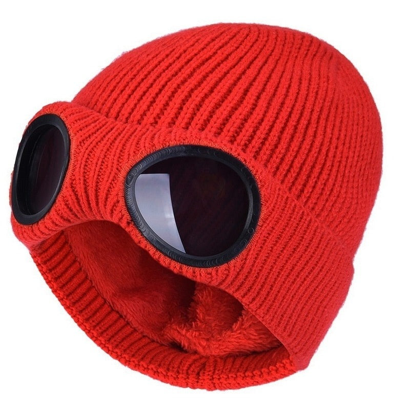 Knitted Winter Beanie with Glasses Lens – Warm Unisex Beanie for Cold and Windy Days