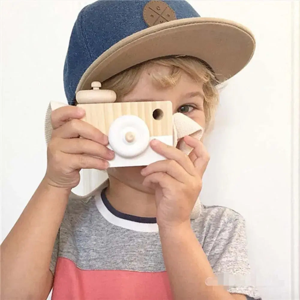 Creative Wooden Camera – For the Little Explorer